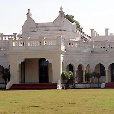 Hôtel Aaram Baagh By Pachar Group, Sānchi Extérieur photo