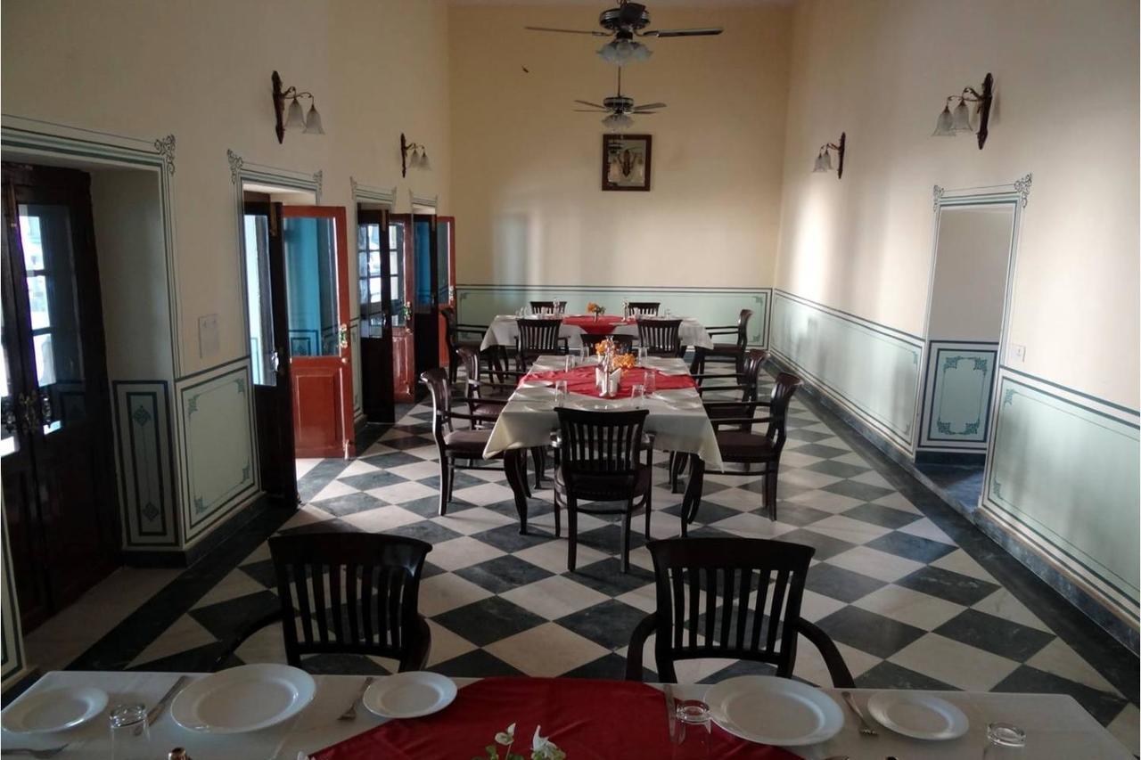Hôtel Aaram Baagh By Pachar Group, Sānchi Extérieur photo